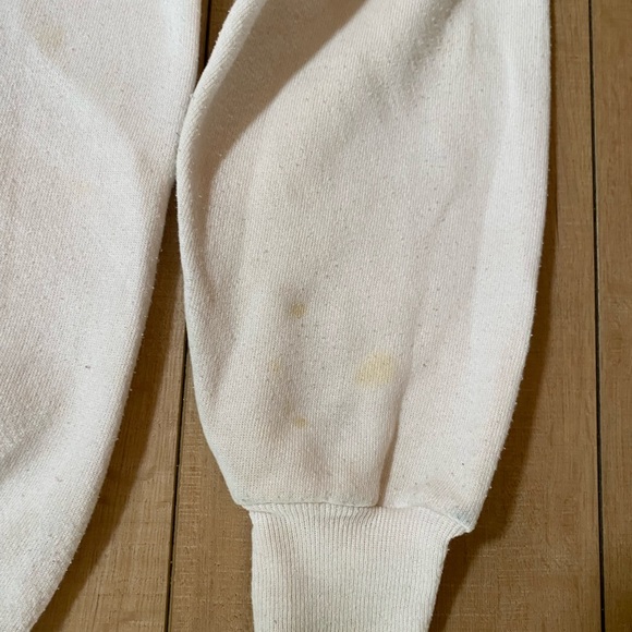 Fancy That 1990s Vintage White Graphic Sweatshirt, colorful Accents – Size XL - Picture 12 of 12